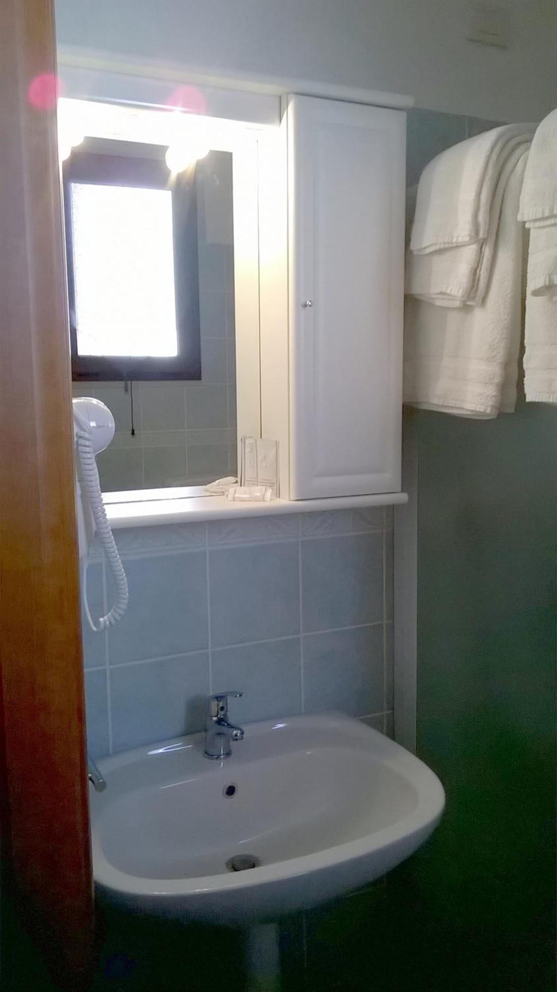 Hotel Bellavista S'Archittu Zimmer foto